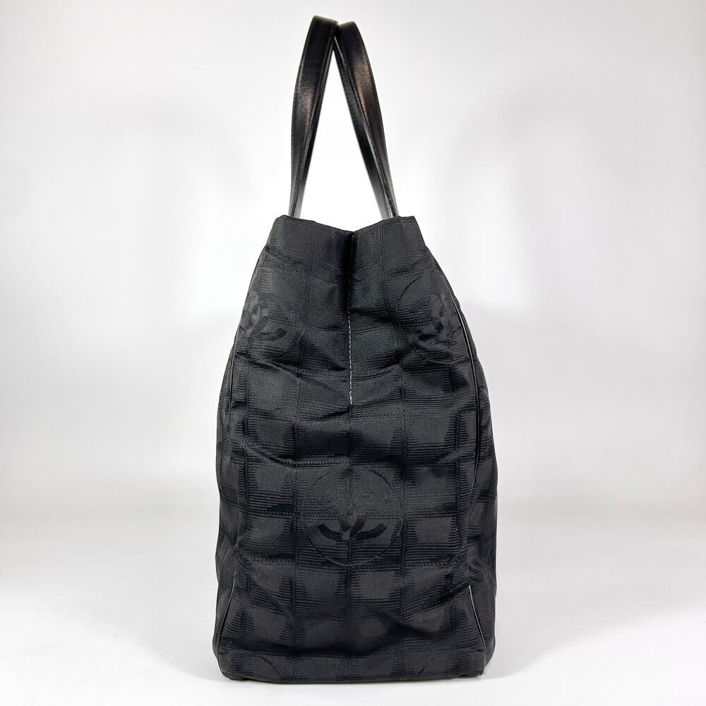 Chanel Nylon Travel Line Tote Bag - Picture 4 of 13